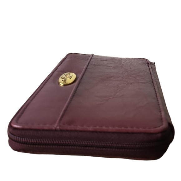 Capezio 1887 Burgundy Zip Around Wallet - Picture 5 of 6